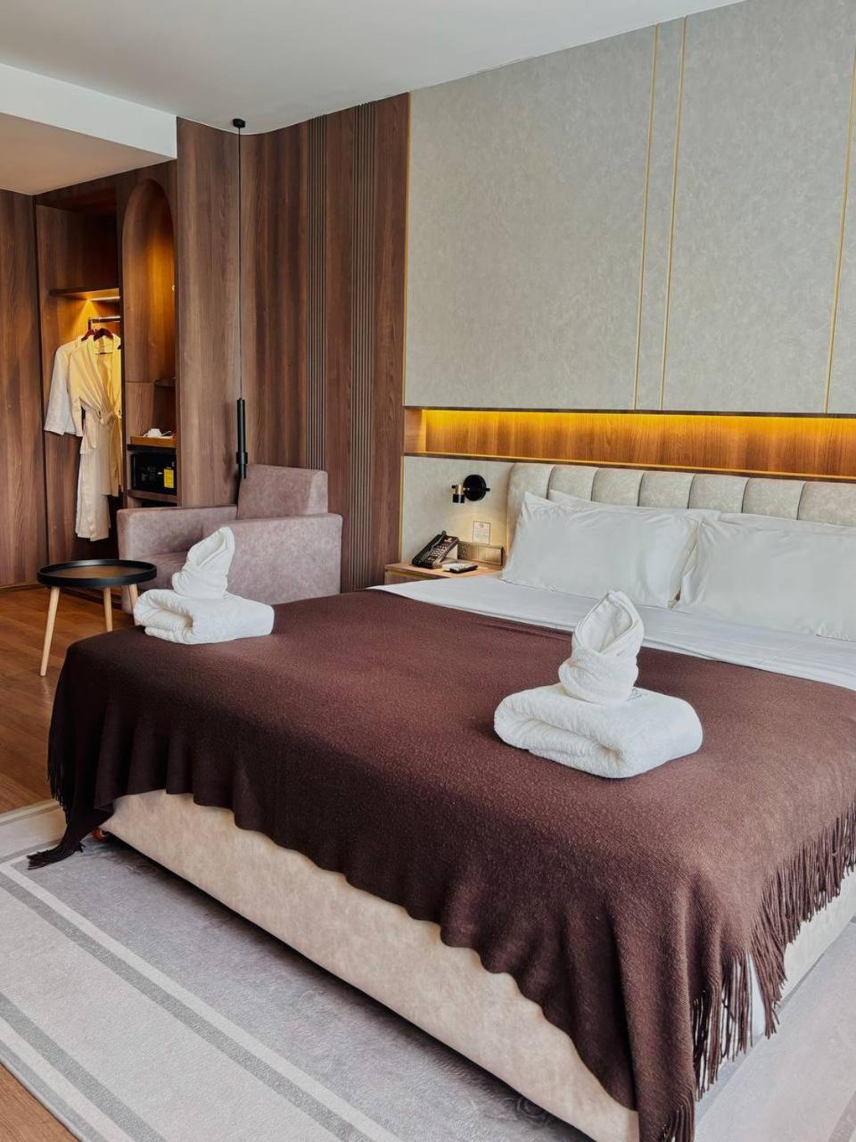 Harmony Phnom Penh Hotel Bagian luar foto